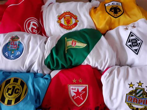 www.thefootballarchives.com.